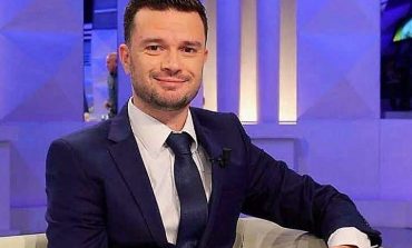 ARJAN ÇURI: Pse nuk shkruani një libër me kujtime, z. Nishani?