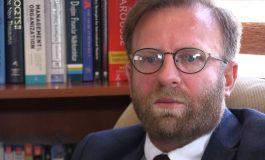 HAKI ABAZI: Dialogu Kosovë-Serbi është thjesht “i humbur”