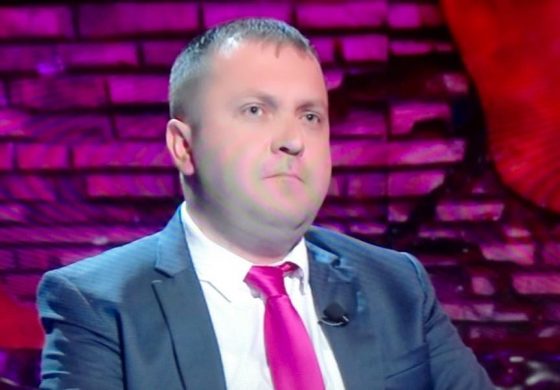KRESHNIK OSMANI: Me 8 Dhjetor 1990 i kam hedhur tim eti të gjitha dekoratat që i kishte dhënë pushteti komunist