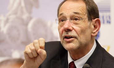 JAVIER SOLANA: Një rrugëdalje nga “lëmshi” i Donald Trumpit në Lindjen e Mesme