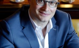 FRANKLIN FOER/ Mediat dhe “Fejsbuku”, fundi i një “dashurie” që duhej të kish mbaruar kohë më parë