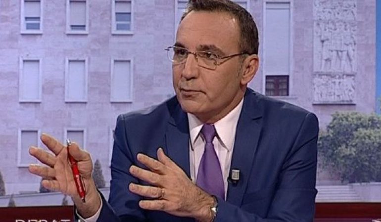 Sondazhi/ Sa përqind e shqiptarëve duan largimin e Fatmir Xhafajt?