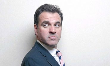 NIALL FERGUSON/ Makthi nga rrjetet sociale dhe fundi i hierarkive që mbanin në këmbë botën