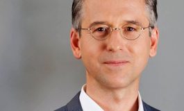 KAY-ALEXANDER SCHOLZ/ CDU me sekretare të re, Merkel zgjedh të besuerën e saj
