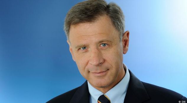MIODRAG SORIC/ Amerikanët kundër rusëve në Siri: A kërcënon luftë?