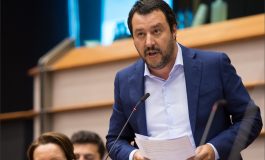 Fjalimi spektakolar në BE: Rroftë Facebook-u, rroftë media sociale, keni dështuar o të mjerë