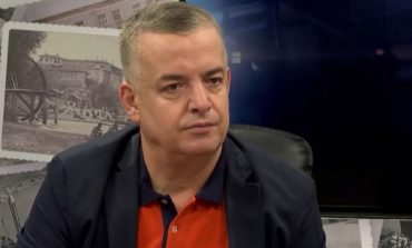 MENTOR NAZARKO/ Kotzias, budallai apo i mençuri që hodhi gurin e 12 miljeve?