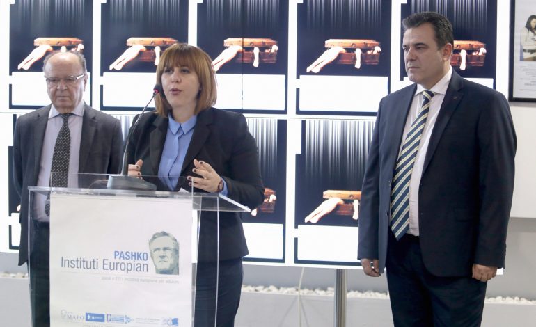 Prokurori Naim Tota tregon linjat e trafikimit të qenieve njerëzore që kalojnë nga Shqipëria