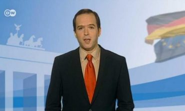 AURON DODI/ Si e ndikojnë rrjetet sociale atë që mendojmë