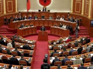 ENKEL XHANGOLI/ Ja sa paguhen deputetët shqiptar nga pagat deri te dietat