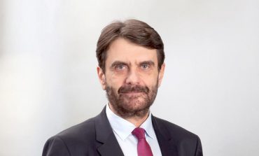 ROBERT SCHWARTZ/ Si Lindja edhe Perëndimi në akord për Rusinë