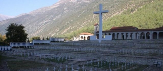 AHMET BRAHIMI/ Varrezat greke ose të pushtojmë të gjallët me të vdekur