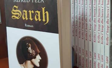 Sarah Blloshmi, rrëmben vëmendjen e gjimnazistëve