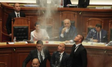 SHËNIM/ Konkluzionet një ditë turpi në Kuvend dhe diferenca mes palëve