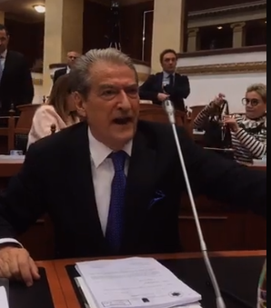 VIKTOR MALAJ/ Ku fshihet lepuri? Ja pse qëndron ende në politikë Sali Berisha