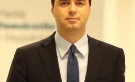 Lulzimi ndez “luftën e ftohtë” në PD