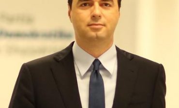 Lulzimi ndez “luftën e ftohtë” në PD