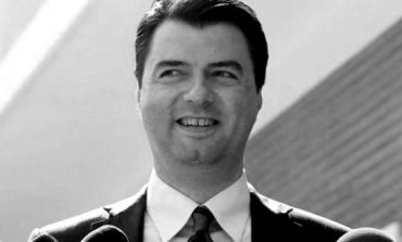BEDRI ISLAMI/ Mesazh nga njeriu që qesh…