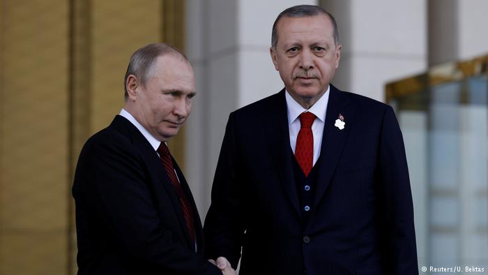 DANIEL HEINRICH/ Putini te Erdogani: Spektakli i harmonisë