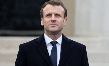 Centrizmi i Macron po vihet në udhëkryq