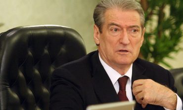 Për lobistët dhe pyetjen: Po Sali Berishën kur?