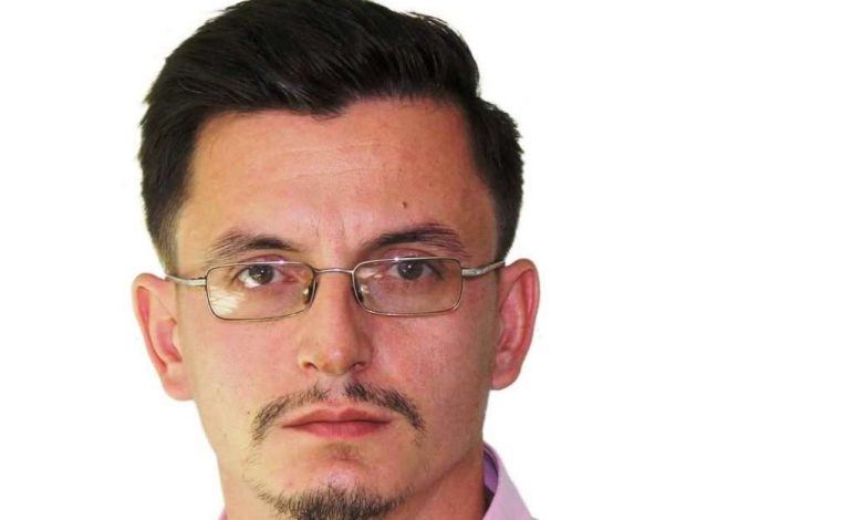 Fyerjet pa fre të analistëve, as shkarje goje, as lapsus. Duket se i motivon…