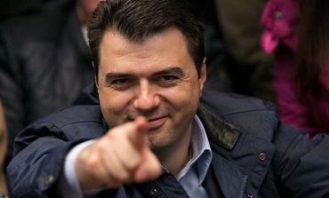 “Lulëzim, të këshilloj të dhunosh 80-vjeçarët komunistë që të bënë kryetar bashkie”