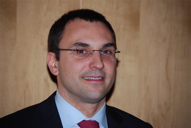 NIKOLAS BUSSE/ Trumpi dhe modeli gjerman