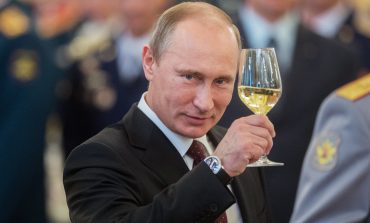 PROFIL/ Ish-spiuni që drejton Rusinë prej 18 vitesh. Kush është Vladimir Putin