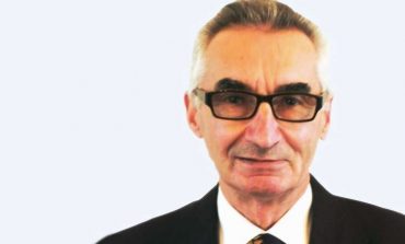 EUGJEN MERLIKA/ “Qeveria e ndryshimit” dhe “revolucioni” italian
