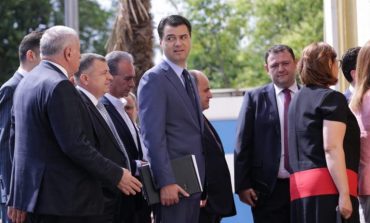Pse nuk është e vërtetë që Lulzim Basha ndiqet?!