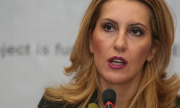 MAJLINDA BREGU/ “Shqipëria sot nuk ka opozitë, dhe një mesazh për llapaqenët e Bashës”