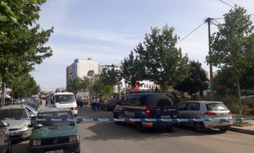 Prindër, përgatituni të fusni në dhe vajzën tuaj