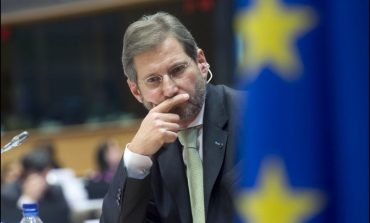 ARMANDO META/ Hahn në Tiranë dhe opozita ‘prapa liste’