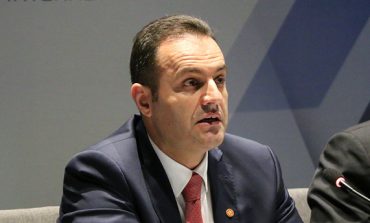 DENIS DYRNJAJA/ Pastë këmbën e mbarë Adriatik Llalla!