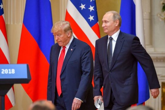 DAUGLAS E. SCHOEN/ Trump sillet si qullac përpara Putinit në Helsinki