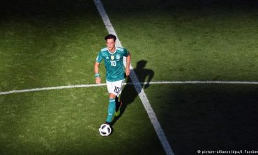 THOMAS KLEIN/ Largim i bujshëm i Mesut Özil nga kombëtarja gjermane