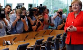 JENS THURAU/ Përse gëzohet kancelarja Angela Merkel në pushimet e verës?