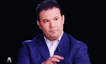 ARIAN GALDINI/ Vuçiç, delir i madh me kufij të vegjël!