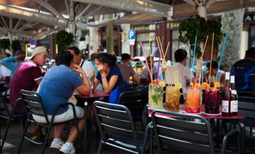 ANALIZA/ Përse po e vret turizmi Barcelonën?