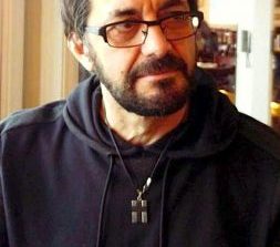 ILIR DEMALIA/ Të ulemi me byt*ë në tokë dhe të ndërtojmë shtetin, o sa mirë me qenë shqiptar o-je, o-je!