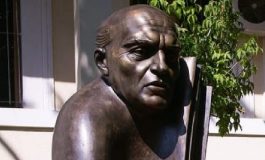 ALFONS GRISHAJ/ Jehona e statujës së Pjetër Arbnorit
