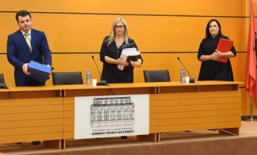 SKËNDER MINXHOZI/ Reforma e "dështuar" që po nxjerr në rrugë milionerët e drejtësisë