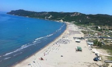 EDISON YPI/ Plazhi i fukarenjve