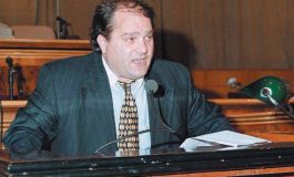 BEDRI ISLAMI/ Azem Hajdari nuk është heroim im! Nuk marr shembull njeriun që rrinte me patllake në xhep