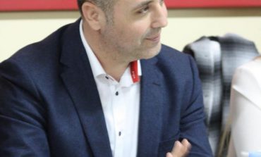 FLAMUR ÇELAJ/ A duhet "Vetting" në politikë?