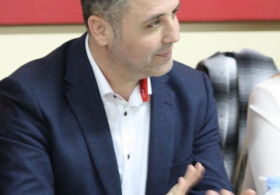 FLAMUR ÇELAJ/ A duhet "Vetting" në politikë?