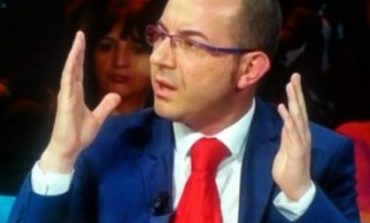 DENIS DYRNJAJA/ Mesazh mësueses: Mos e lëndo, mësoje të japë dhe të marrë dashuri