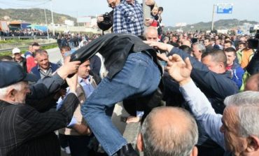 ANRI BALA/ “Pisqollat” e lagura të opozitës, nuk pranohen as si relike në muze!