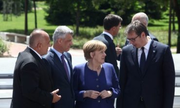 ENVER ROBELLI/ Berlini dhe Londra nuk mund ta ndalin ndarjen e Kosovës me apele
